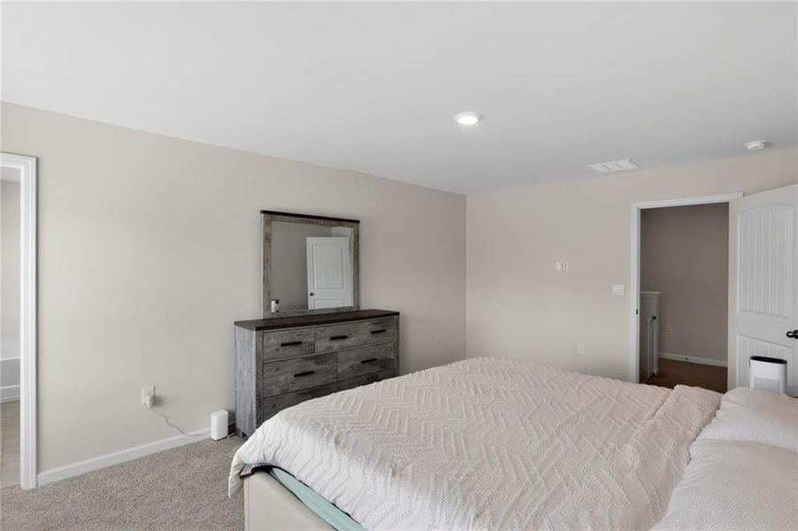 Furnished interior view inside a new home in , Buford (Image 9).