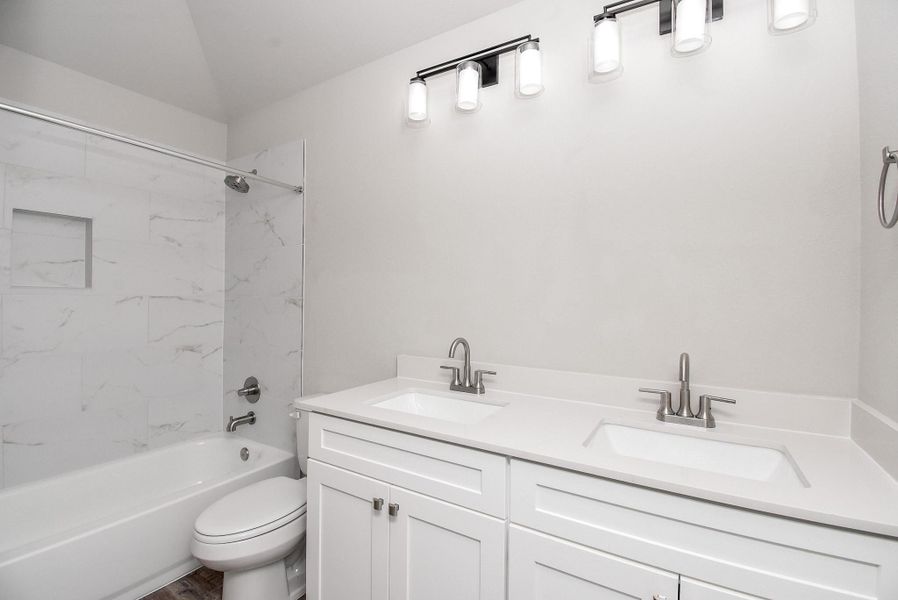 Furnished interior view inside a new home in , Palacios (Image 4).