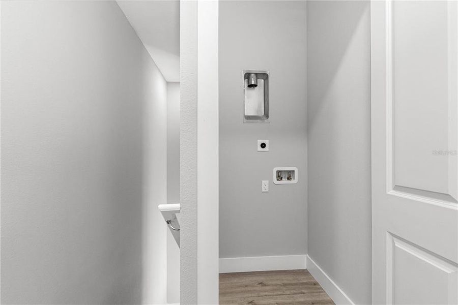 Spacious, unfurnished interior of a new home in , Tampa (Image 36).