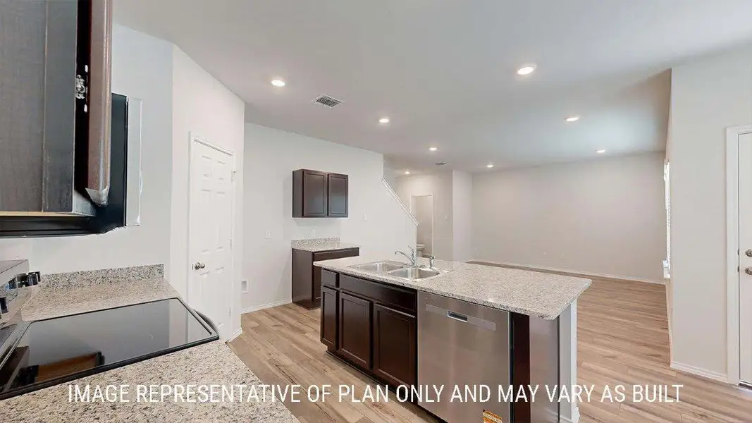 Representative furnished interior of a home built from the Emma by D.R. Horton in Turnbo Ranch, Killeen (Image 8).