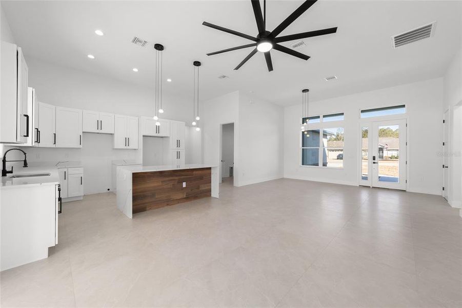 Spacious, unfurnished interior of a new home in , Ocala (Image 46).