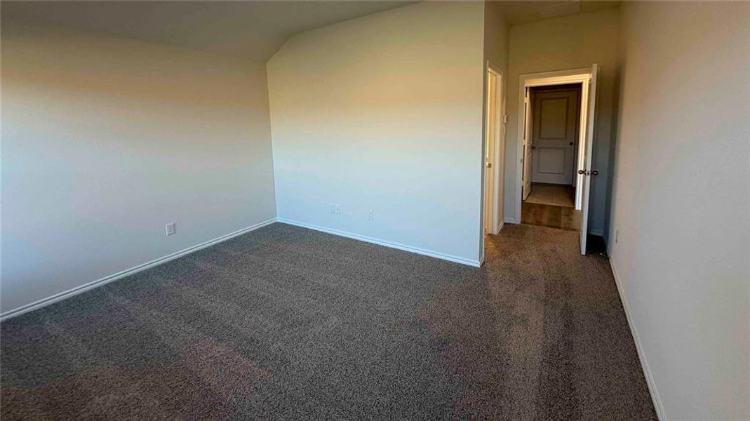 Spacious, unfurnished interior of a new home in Blaire Lake, Tyler (Image 9). Spacious, unfurnished interior of a new home in Blaire Lake, Tyler (Image 9).