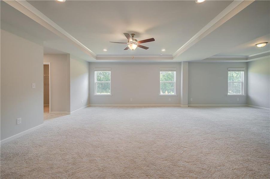 Spacious, unfurnished interior of a new home in Northcroft, Loganville (Image 27).