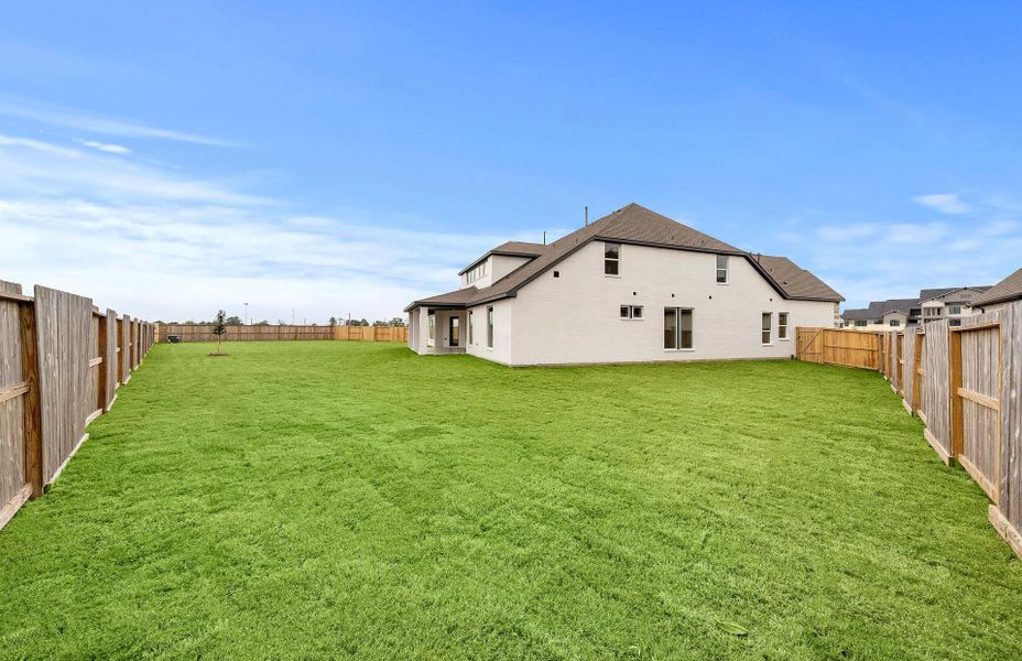 Exterior details and patio area of a home in Artavia 70′, Conroe (Image 2). Exterior details and patio area of a home in Artavia 70′, Conroe (Image 2).