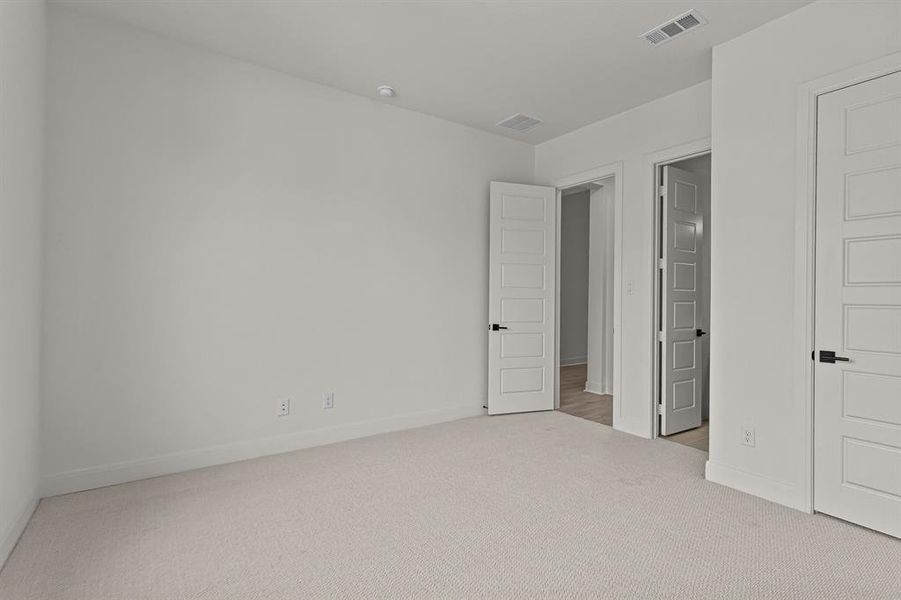 Spacious, unfurnished interior of a new home in Walsh Classic, Fort Worth (Image 16). Spacious, unfurnished interior of a new home in Walsh Classic, Fort Worth (Image 16).