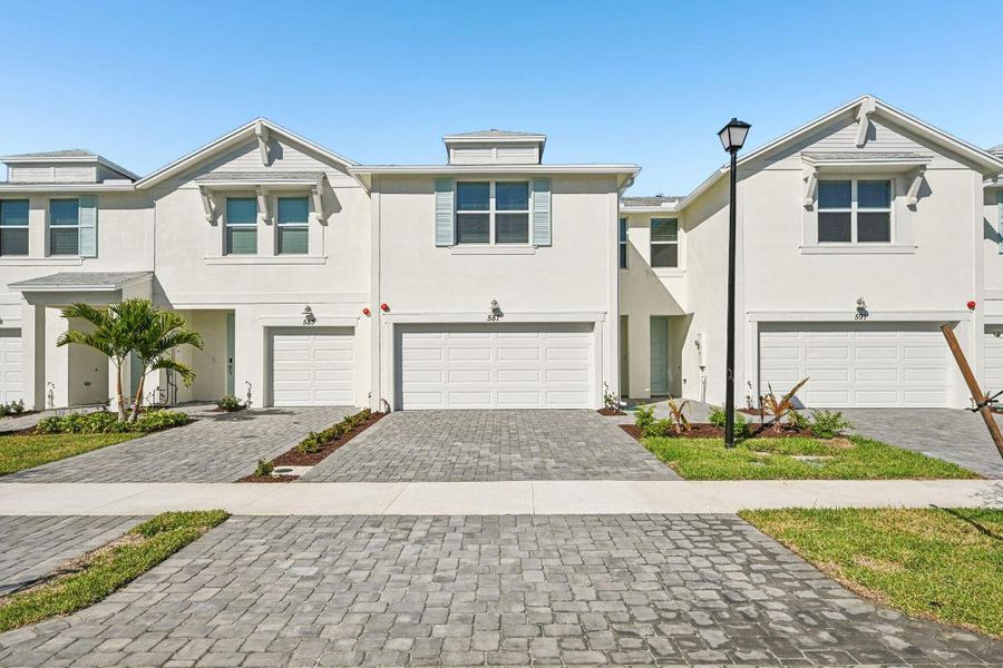 587 Salisbury Cir Fort Pier (1)