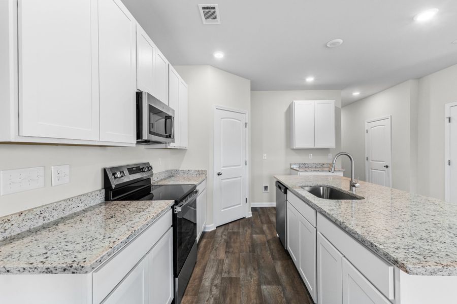 4br New Home in Gainesville, GA.  - Slide 7