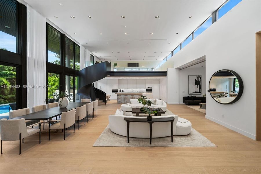 Community amenities in , Golden Beach (Image 28).