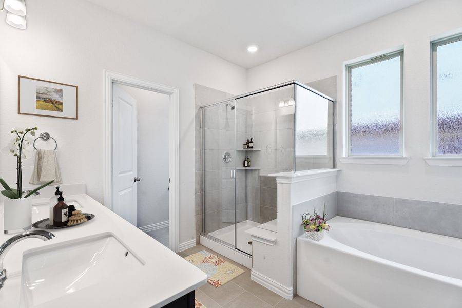 Representative furnished interior of a home built from the Stockdale by Beazer Homes in Enclave at Legacy Hills: Overlook 60', Celina (Image 9).