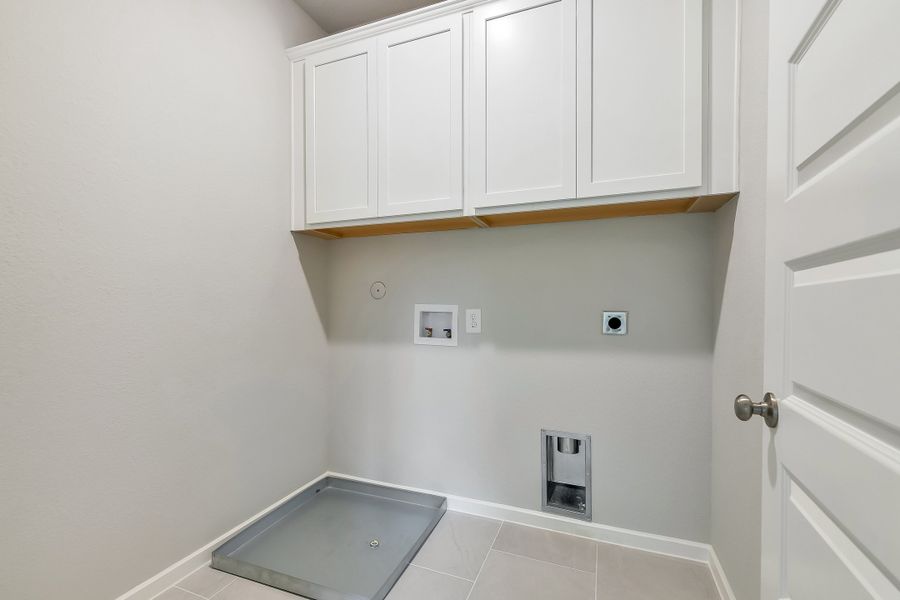 Spacious, unfurnished interior of a new home in Summer Place  35', Montgomery (Image 42).