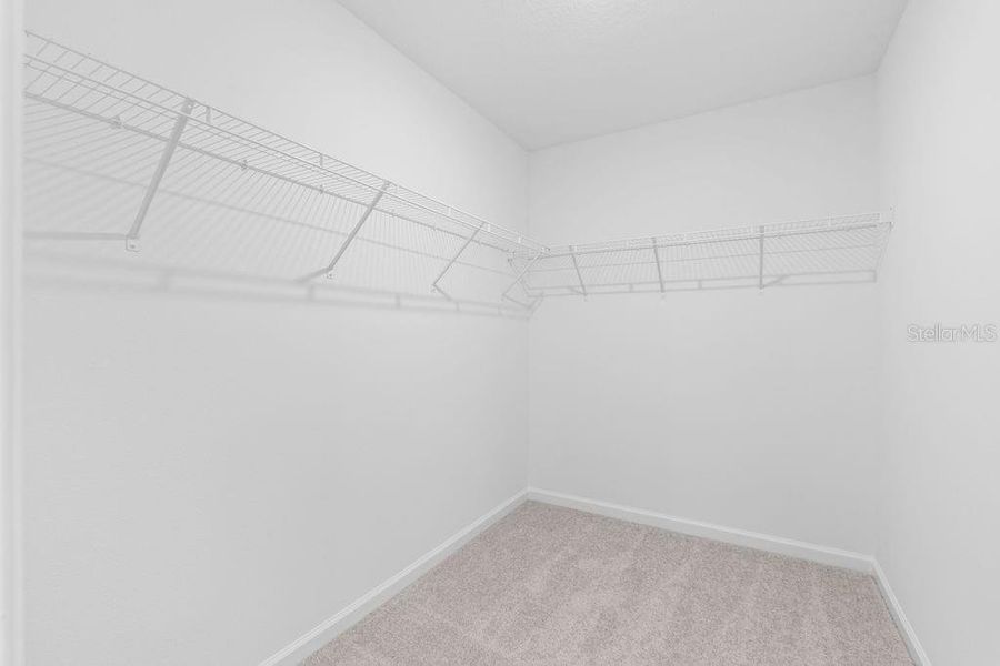 Spacious, unfurnished interior of a new home in , Davenport (Image 16).