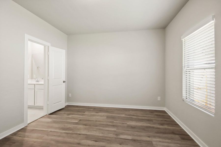 Spacious, unfurnished interior of a new home in Westridge Cove, Conroe (Image 25). Spacious, unfurnished interior of a new home in Westridge Cove, Conroe (Image 25).