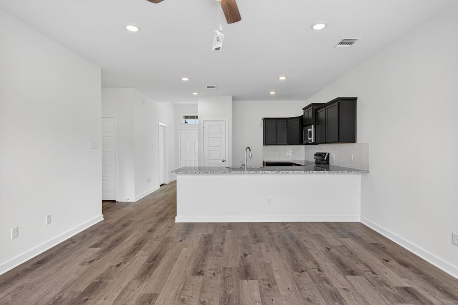 Spacious, unfurnished interior of a new home in South Pointe, Temple (Image 13). Spacious, unfurnished interior of a new home in South Pointe, Temple (Image 13).
