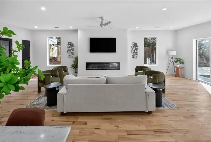 Furnished interior view inside a new home in , Atlanta (Image 11).