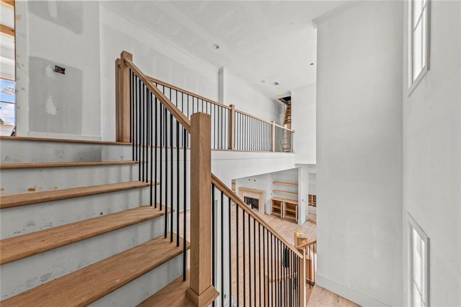 Spacious, unfurnished interior of a new home in , Bogart (Image 8).