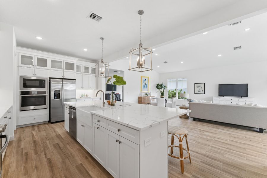 Kitchen, Dining Area & Great Room