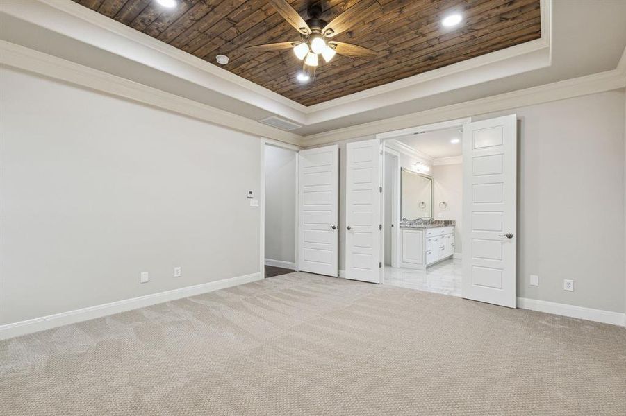 Spacious, unfurnished interior of a new home in , Granbury (Image 20). Spacious, unfurnished interior of a new home in , Granbury (Image 20).