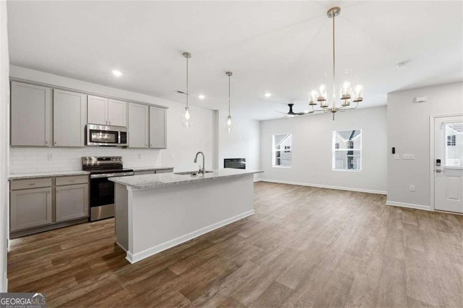 Furnished interior view inside a new home in Parkway James, Snellville (Image 10). Furnished interior view inside a new home in Parkway James, Snellville (Image 10).