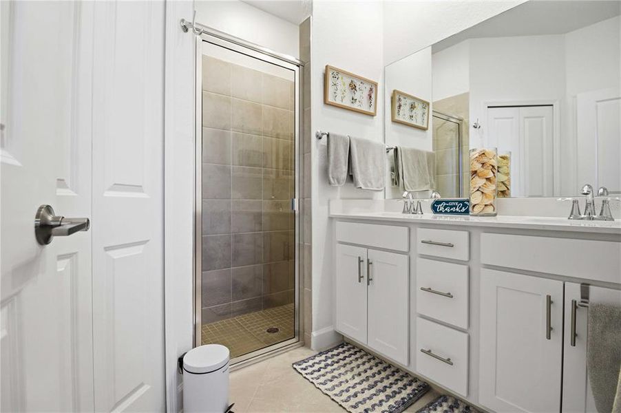 Furnished interior view inside a new home in , Englewood (Image 19).