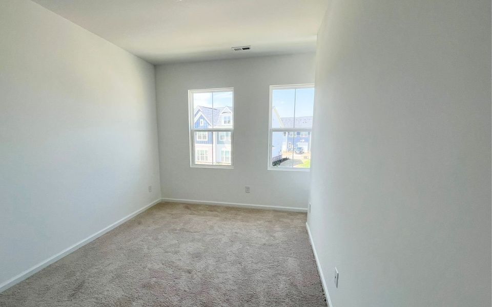 Spacious, unfurnished interior of a new home in Wendell Falls, Wendell (Image 14).