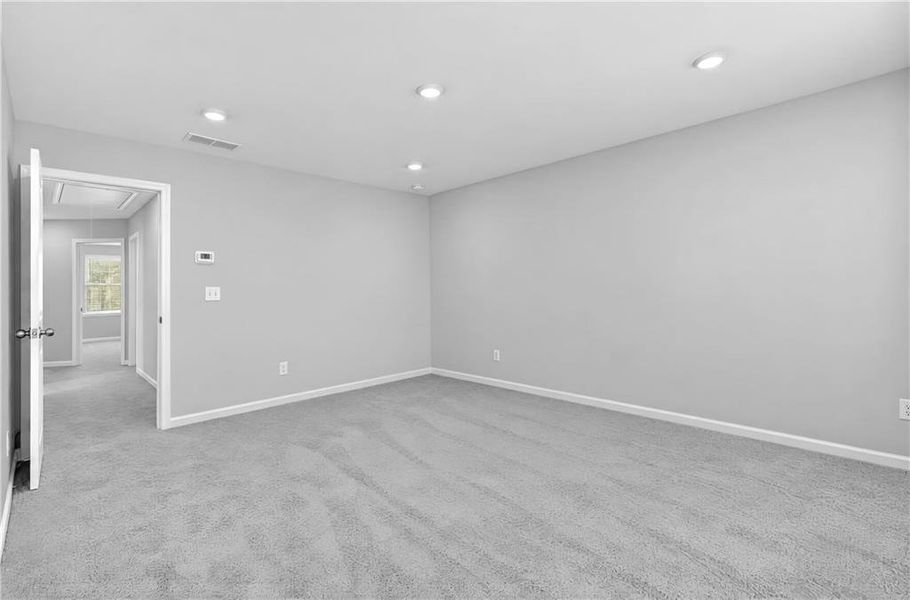 Spacious, unfurnished interior of a new home in Timber Ridge, Douglasville (Image 24).