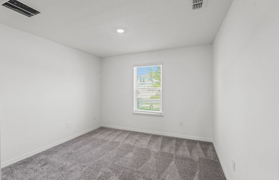 Spacious, unfurnished interior of a new home in Wells Landing, Jacksonville (Image 12).