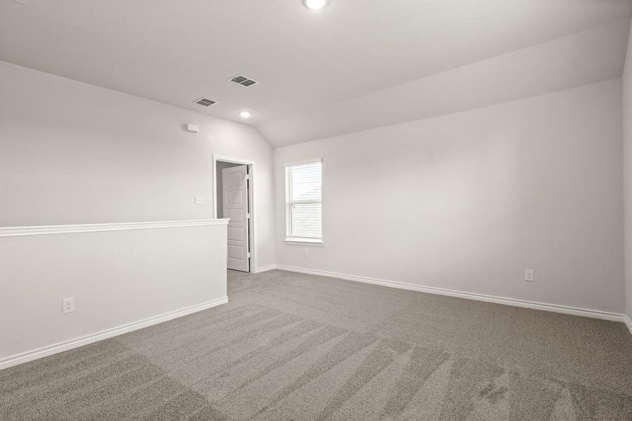 Spacious, unfurnished interior of a new home in Sycamore Landing, Fort Worth (Image 11). Spacious, unfurnished interior of a new home in Sycamore Landing, Fort Worth (Image 11).