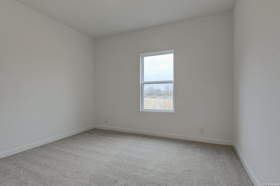 Spacious, unfurnished interior of a new home in Nopal Valley, San Antonio (Image 22).