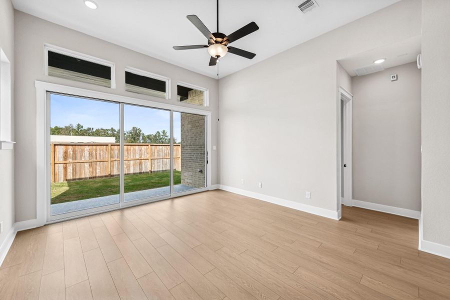 Spacious, unfurnished interior of a new home in The Highlands 40', Porter (Image 26). Spacious, unfurnished interior of a new home in The Highlands 40', Porter (Image 26).