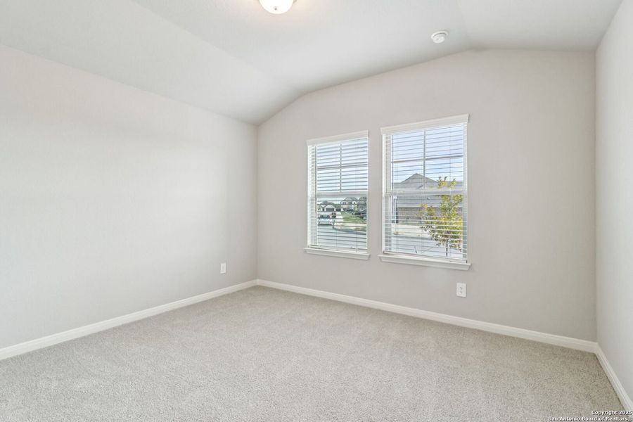 Spacious, unfurnished interior of a new home in Arcadia Ridge - Classic Series, San Antonio (Image 36).