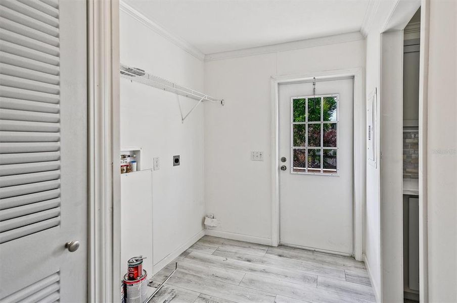 Spacious, unfurnished interior of a new home in , North Fort Myers (Image 33).