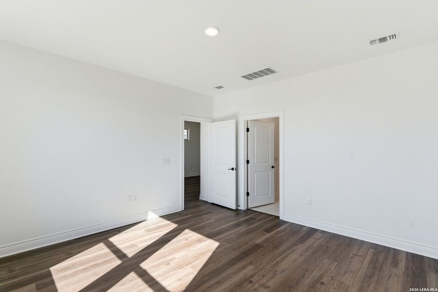 Spacious, unfurnished interior of a new home in Del Webb New Braunfels at Veramendi, New Braunfels (Image 16). Spacious, unfurnished interior of a new home in Del Webb New Braunfels at Veramendi, New Braunfels (Image 16).