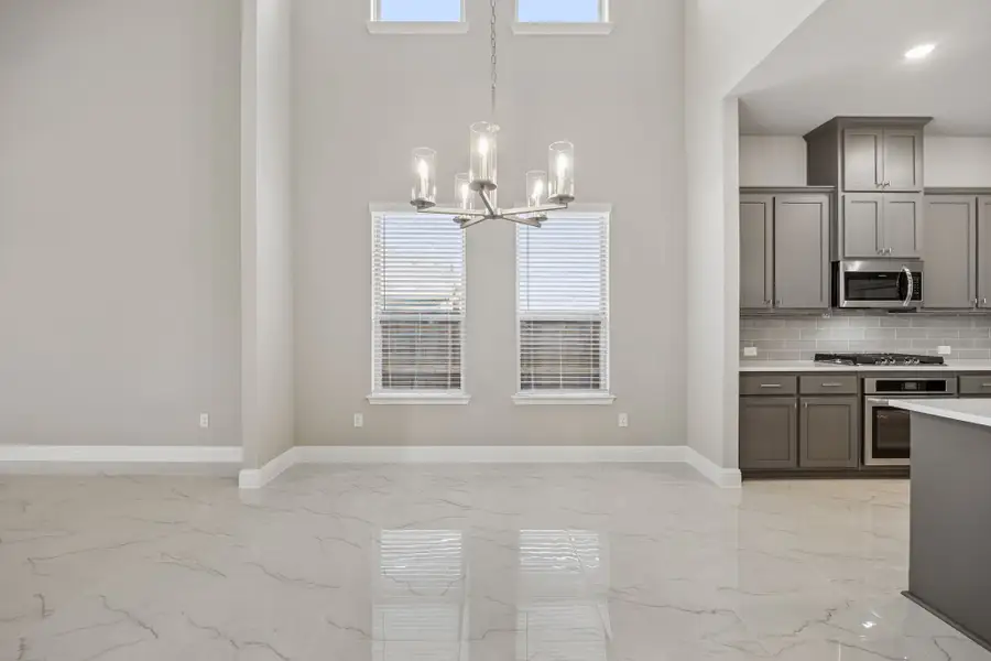 Spacious, unfurnished interior of a new home in Mayfield Farms, Arlington (Image 17).