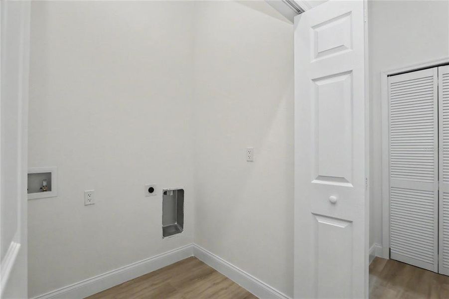Spacious, unfurnished interior of a new home in , Ocala (Image 35).