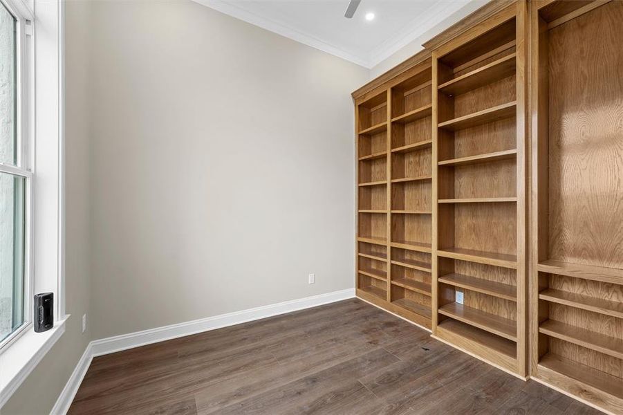 Spacious, unfurnished interior of a new home in , Woodway (Image 11).