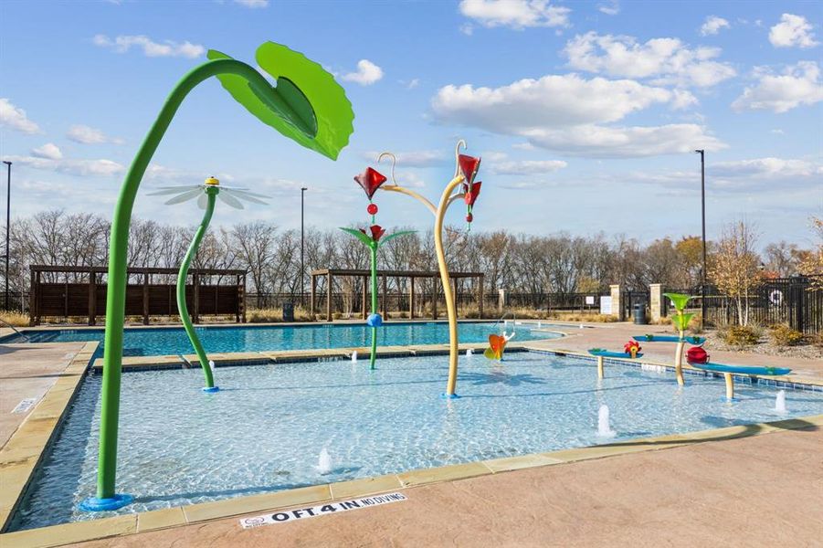 Community amenities in , Anna (Image 34).