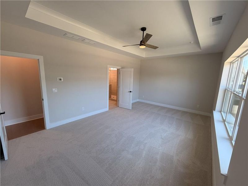 Spacious, unfurnished interior of a new home in Havencroft, Woodstock (Image 15).