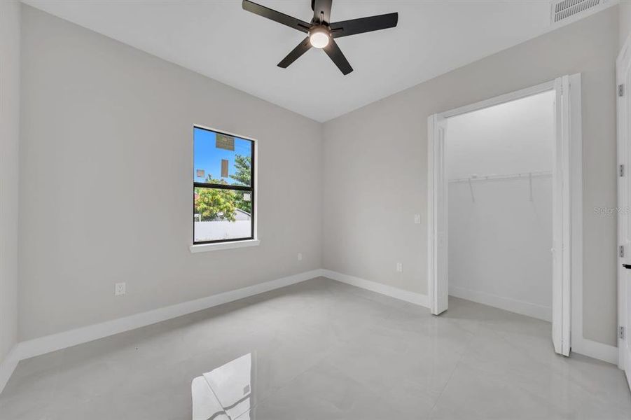 Spacious, unfurnished interior of a new home in , Lehigh Acres (Image 27).