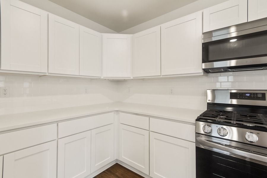 Furnished interior view inside a new home in Victorywoods Village, Columbia (Image 9).