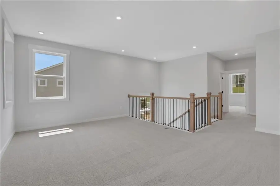 Spacious, unfurnished interior of a new home in Hopewell Reserve, Cumming (Image 35).