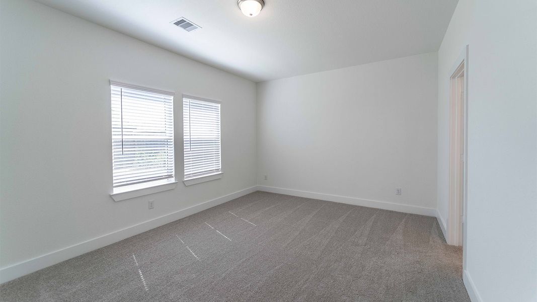 Spacious, unfurnished interior of a new home in Massey Oaks, Pearland (Image 22). Spacious, unfurnished interior of a new home in Massey Oaks, Pearland (Image 22).