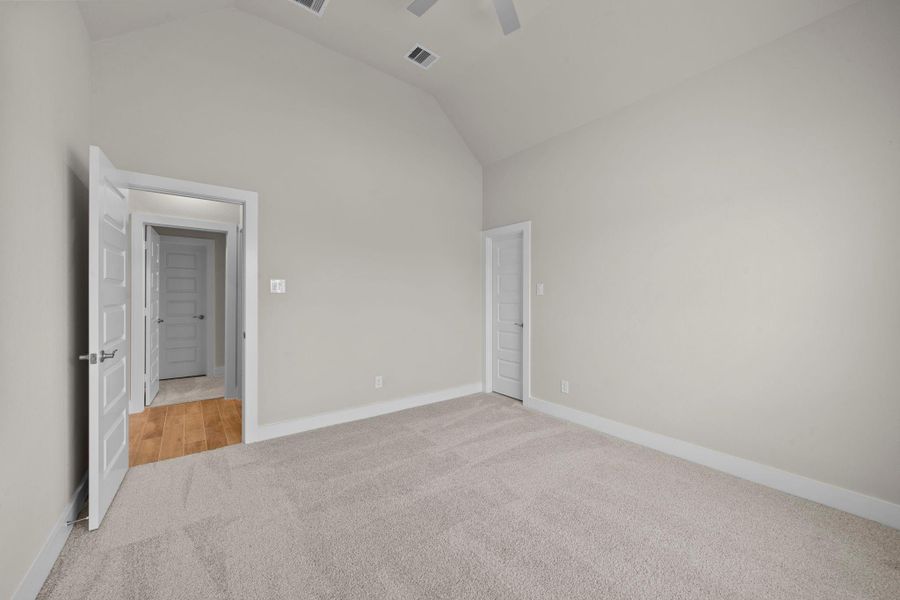 Spacious, unfurnished interior of a new home in Beacon Hill, Waller (Image 31).