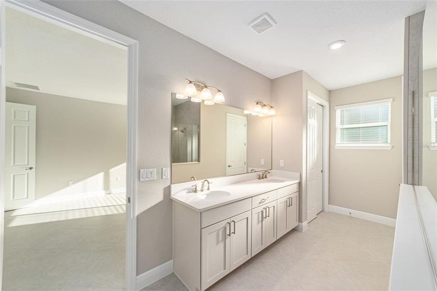 Furnished interior view inside a new home in , Ocala (Image 4).