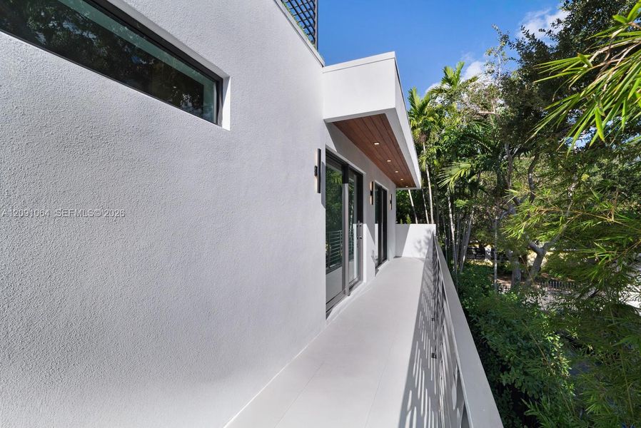 Exterior details and patio area of a home in , Miami (Image 30).