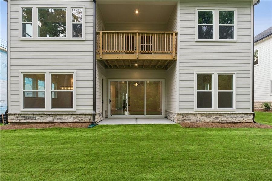 Exterior details and patio area of a home in Settingdown Farms, Cumming (Image 2).
