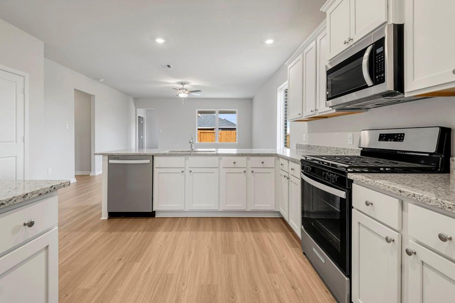 Furnished interior view inside a new home in Freeman Ranch, Katy (Image 4).