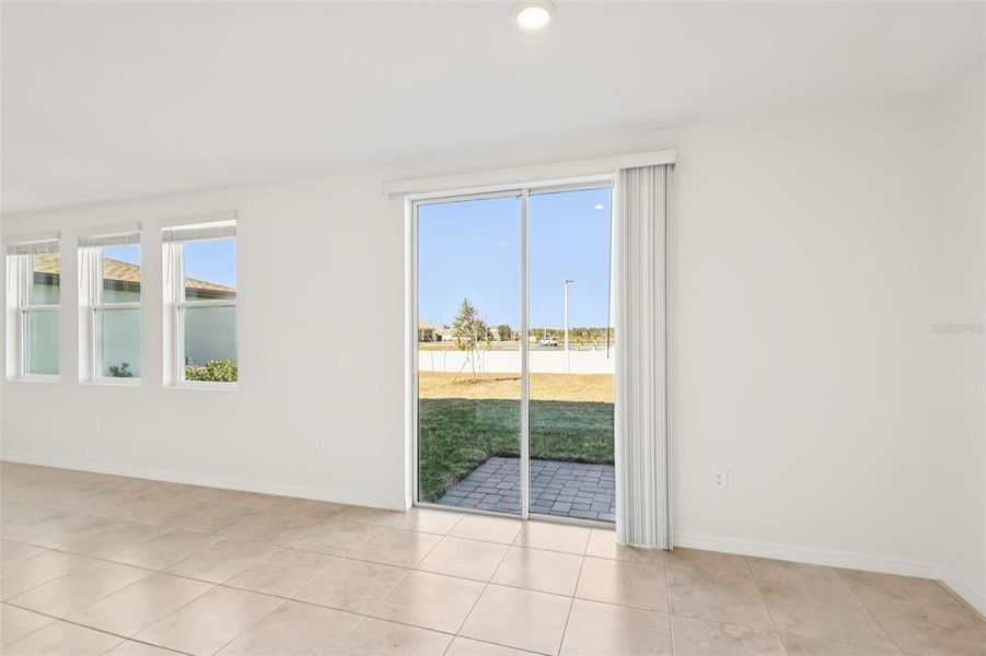 Spacious, unfurnished interior of a new home in , Poinciana (Image 19).