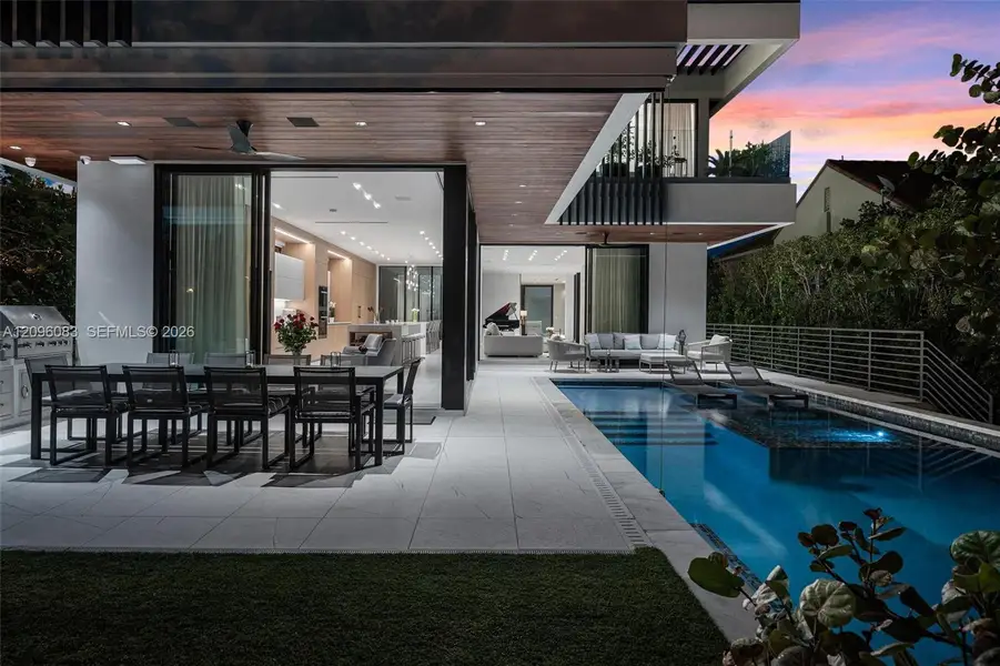 Community amenities in , Miami Beach (Image 37).