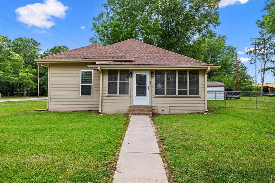 Exterior details and patio area of a home in , Quitman (Image 13).