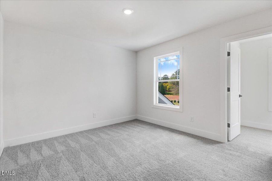 Spacious, unfurnished interior of a new home in Hidden Pines, Cameron (Image 31).